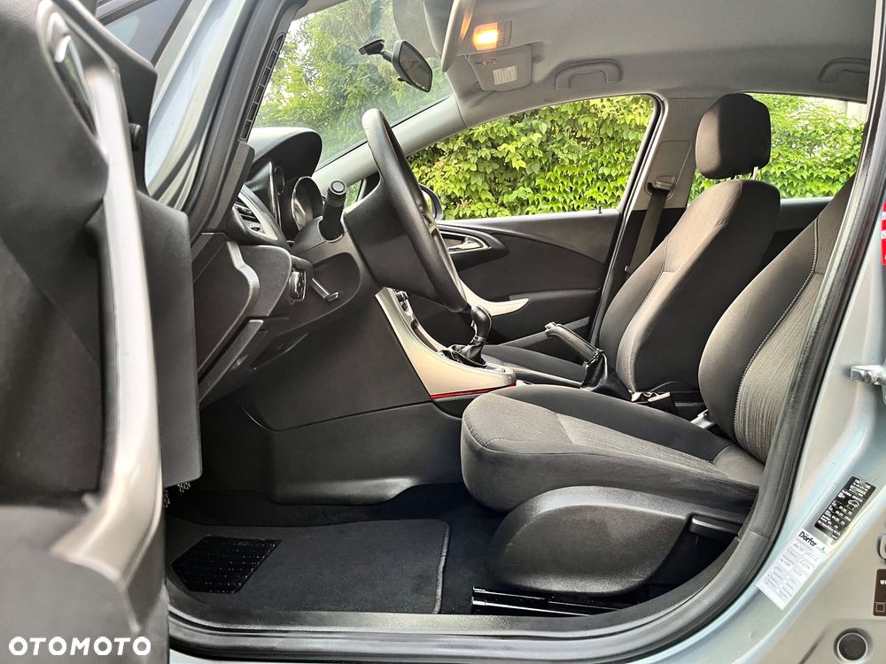Opel Astra 1.6 Design Edition - 22