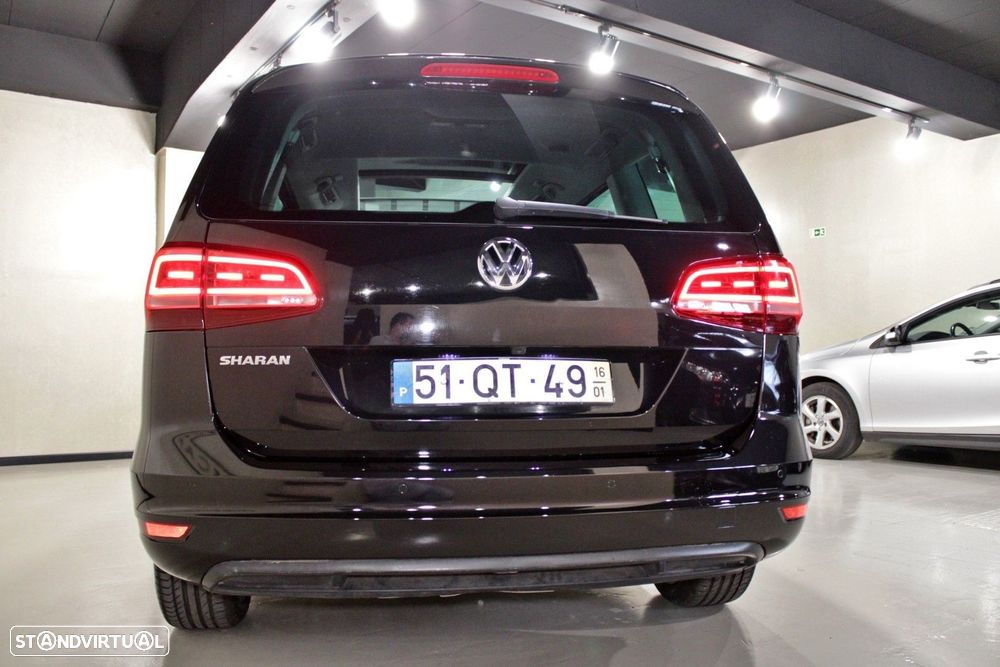 VW Sharan 2.0 TDI Blue Highline DSG - 14