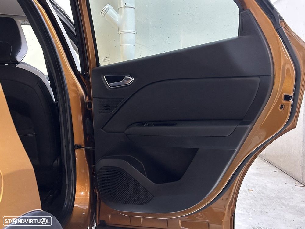 Renault Captur - 32
