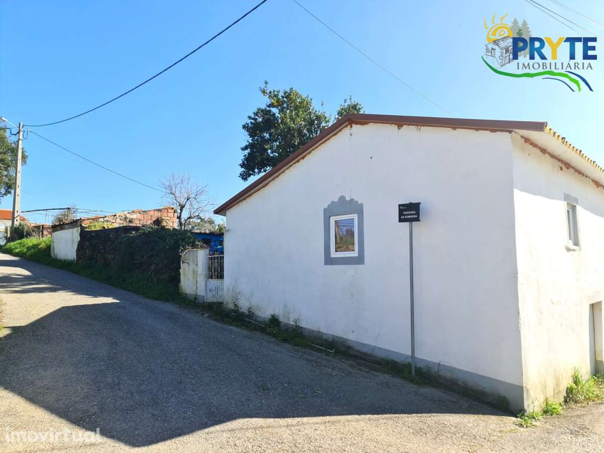 Moradia T4 numa localidade tranquila a poucos minutos da Vila da Sertã - Grande imagem: 5/60