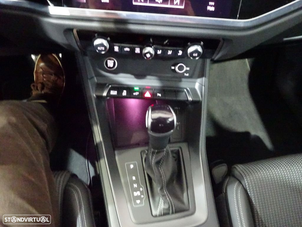 Audi Q3 45 TFSIe S line S tronic - 22