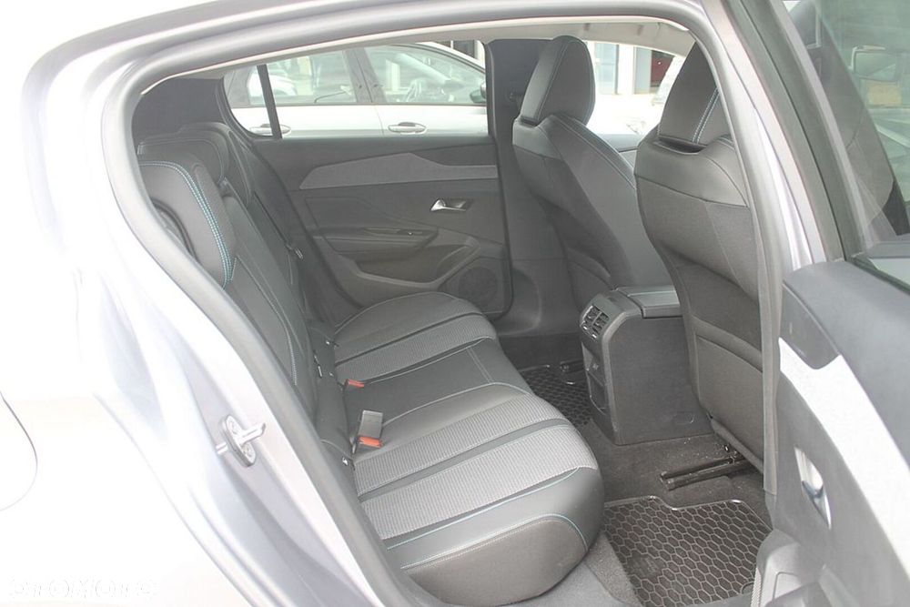 Peugeot 308 1.2 PureTech Allure S&S EAT8 - 8