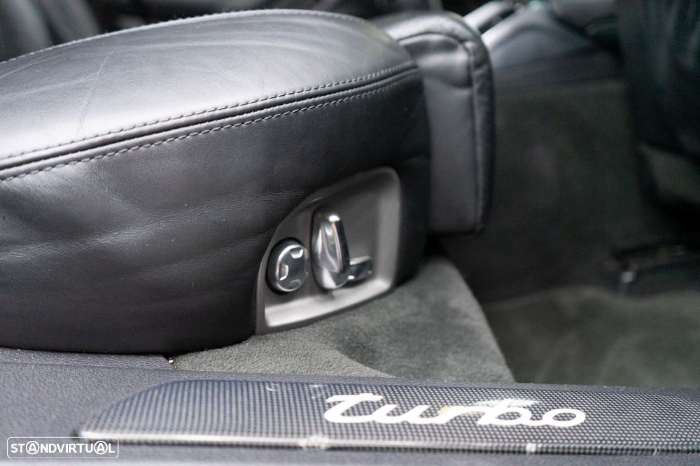 Porsche Panamera Turbo PDK - 54