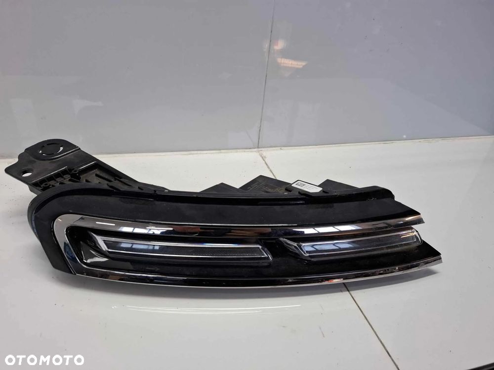 LAMPA PRZEDNIA PRAWA PRZÓD HALOGEN DRL 9818005080 CITROEN C5 AIRCROSS - 2