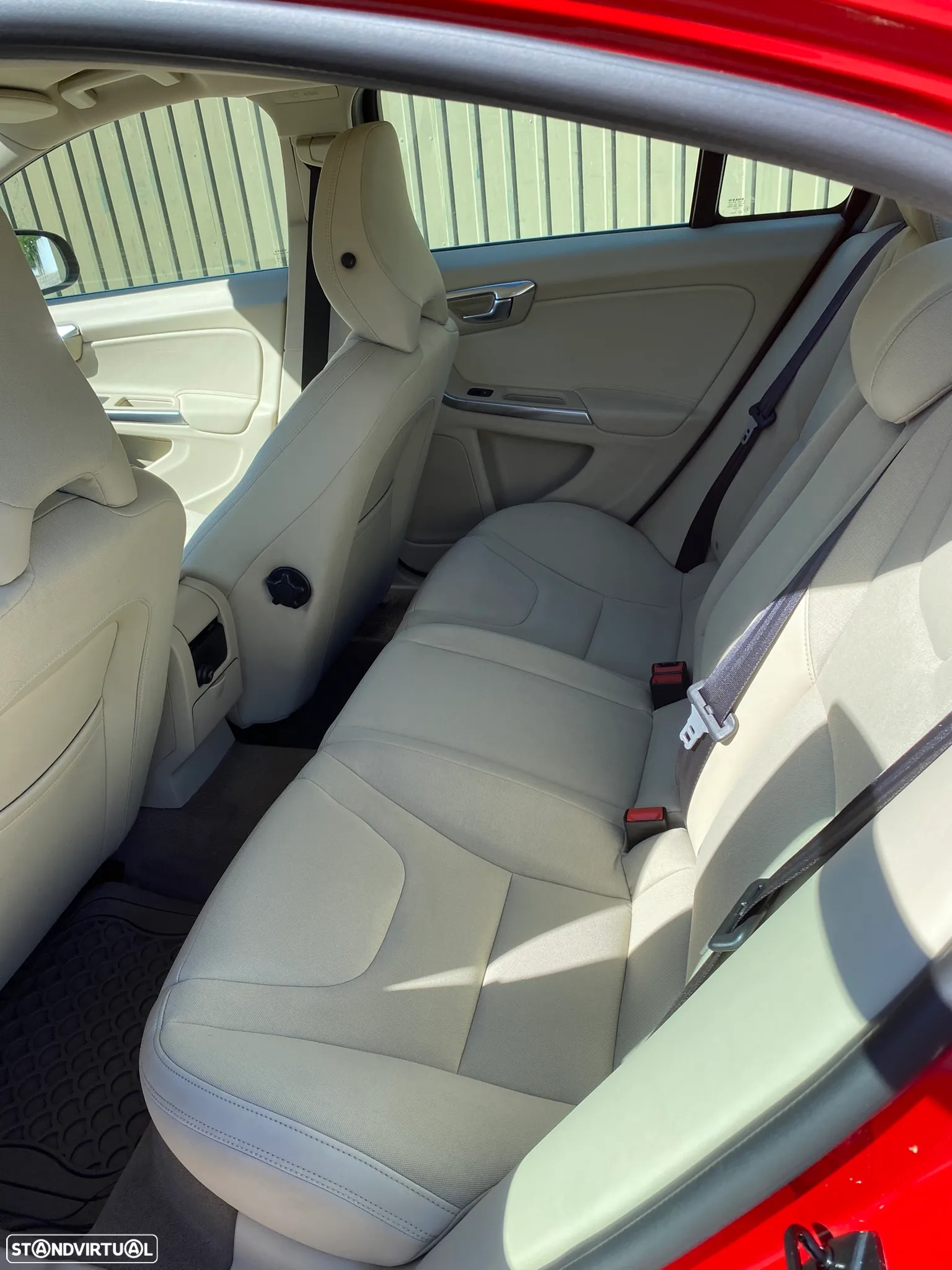 Volvo S60 2.0 D3 Momentum Geartronic - 7