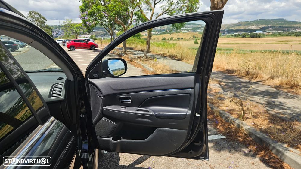 Mitsubishi ASX 1.6 DI-D Instyle Connect Edition - 29