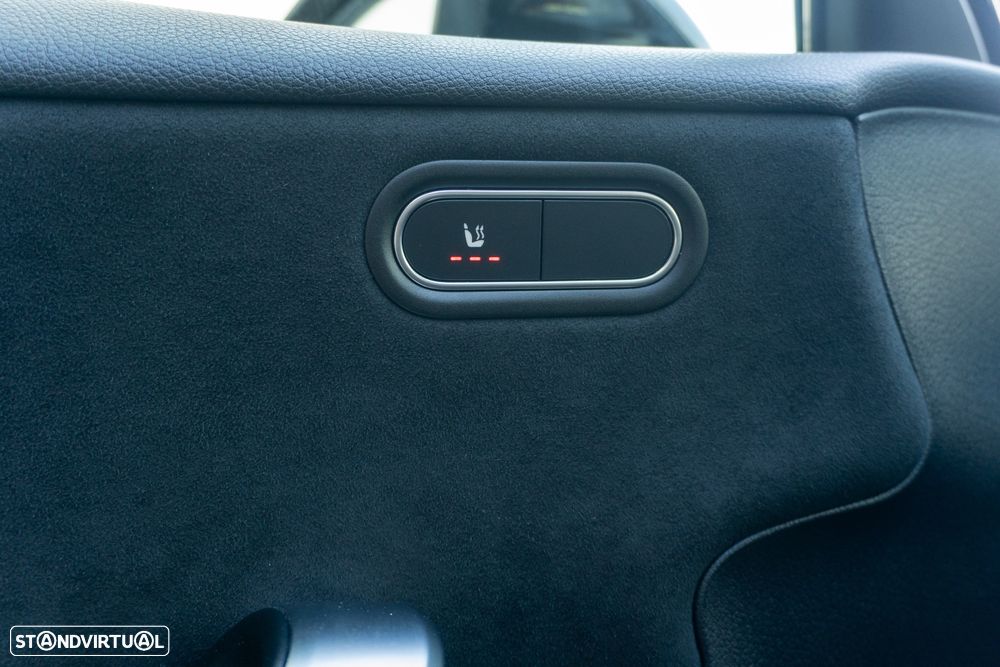 Mercedes-Benz A 180 7G-DCT AMG Line - 16