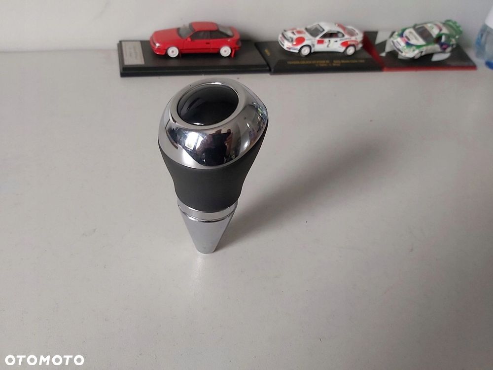 Toyota AYGO II gałka zmiany biegów manual chrom Automat - 3
