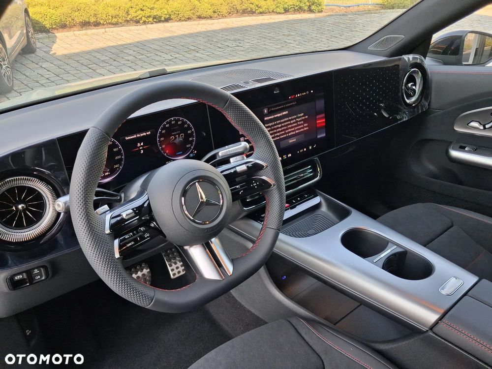 Mercedes-Benz CLA 250+ 85kWh - 11