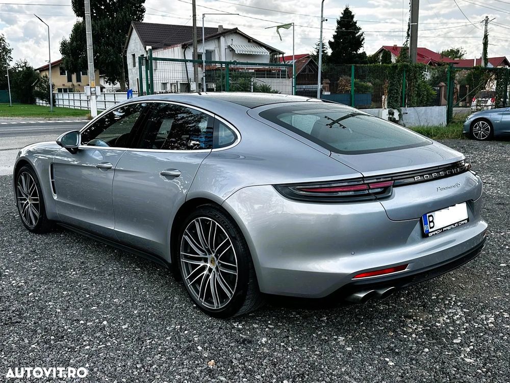 Porsche Panamera 4S - 5
