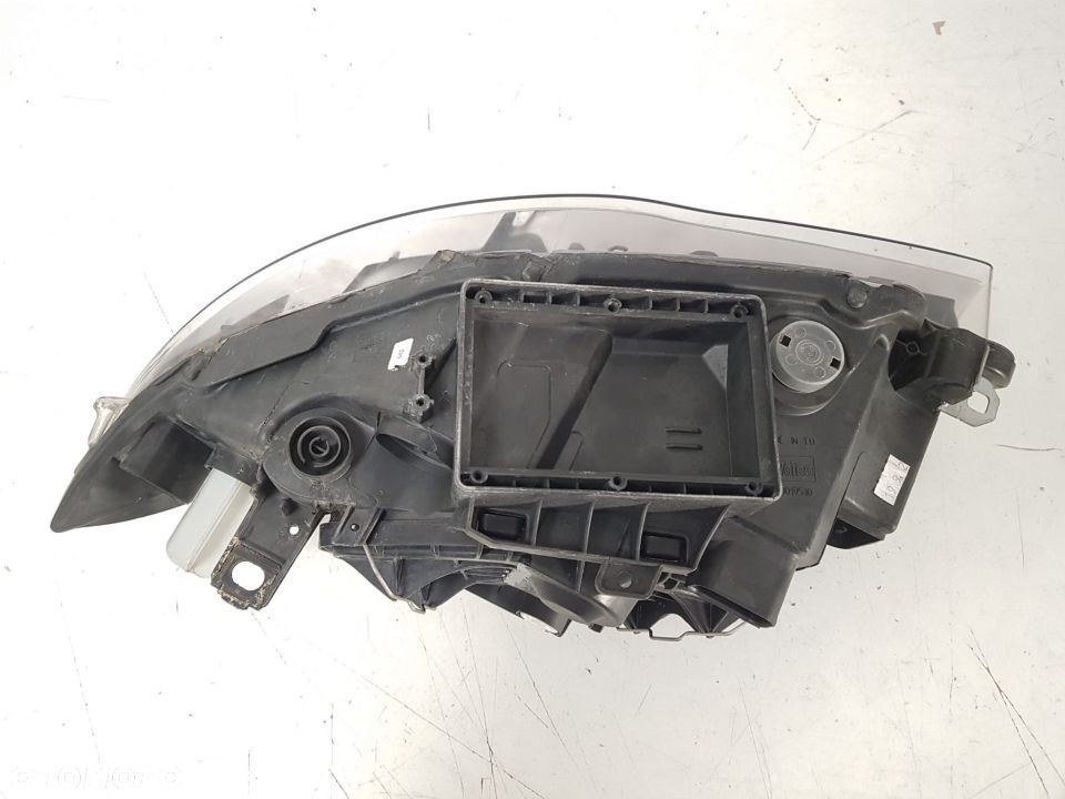 BMW 1 E81 E87 E82 LIFT LCI 04-11 LAMPA PRAWA PRZEDNIA PRZÓD ZWYKŁA IGŁA 7249650 - 11