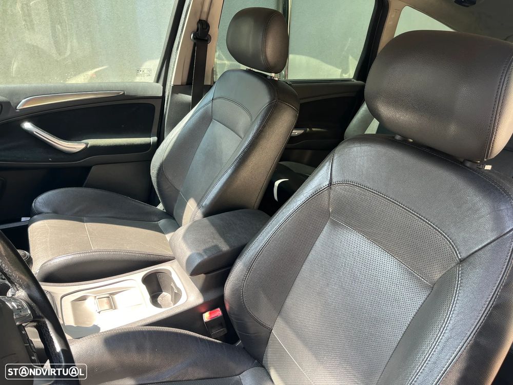 Ford S-Max 2.0 TDCi Titanium 7L - 11