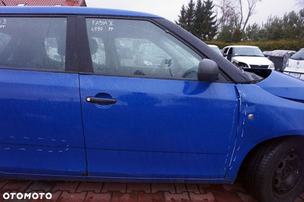 DRZWI PRZEDNIE PRAWE FABIA II 545 5D HB 4590  NIEBIESKI SKODA 2006-2010 - 1