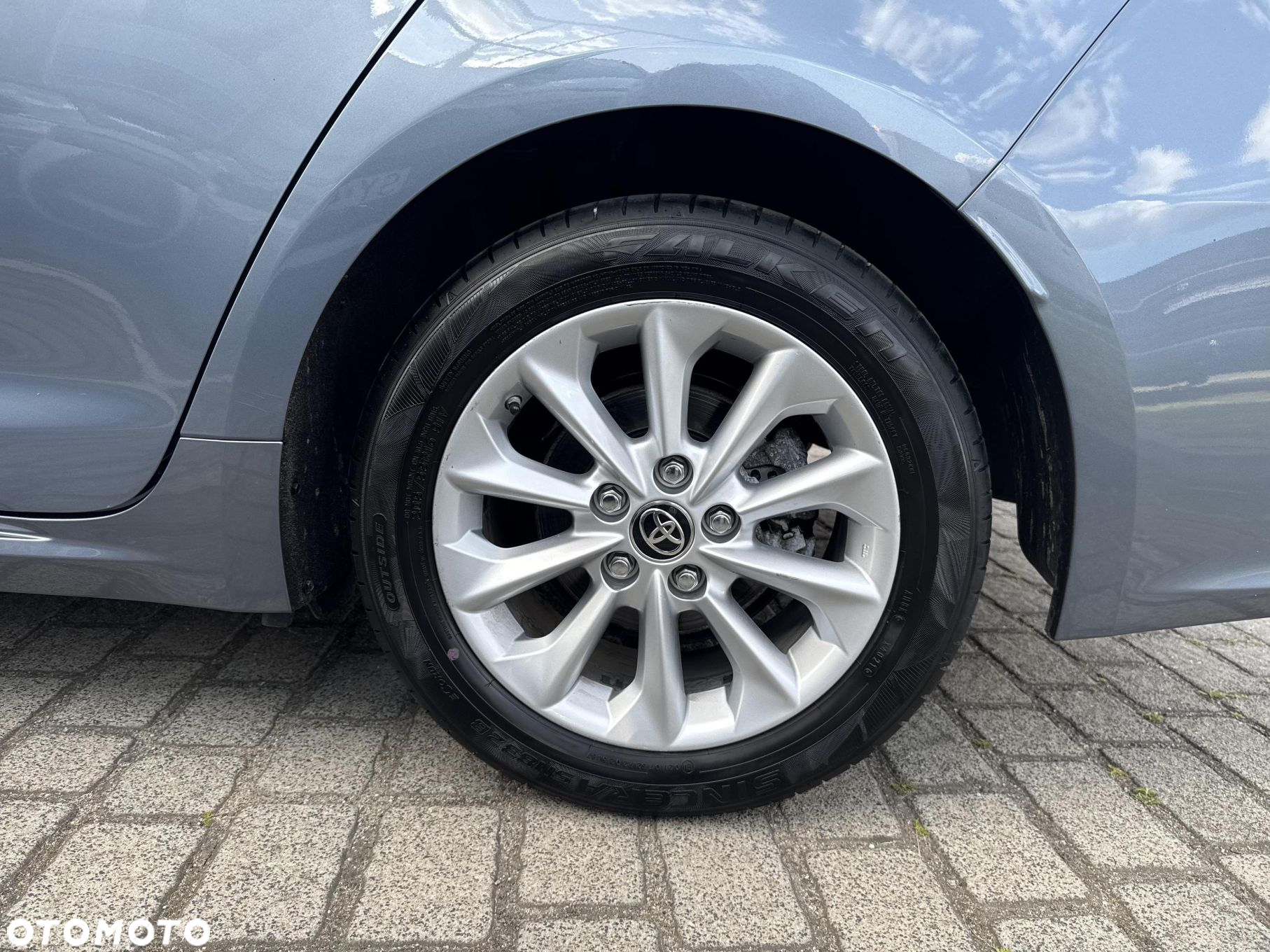 Toyota Corolla - 12