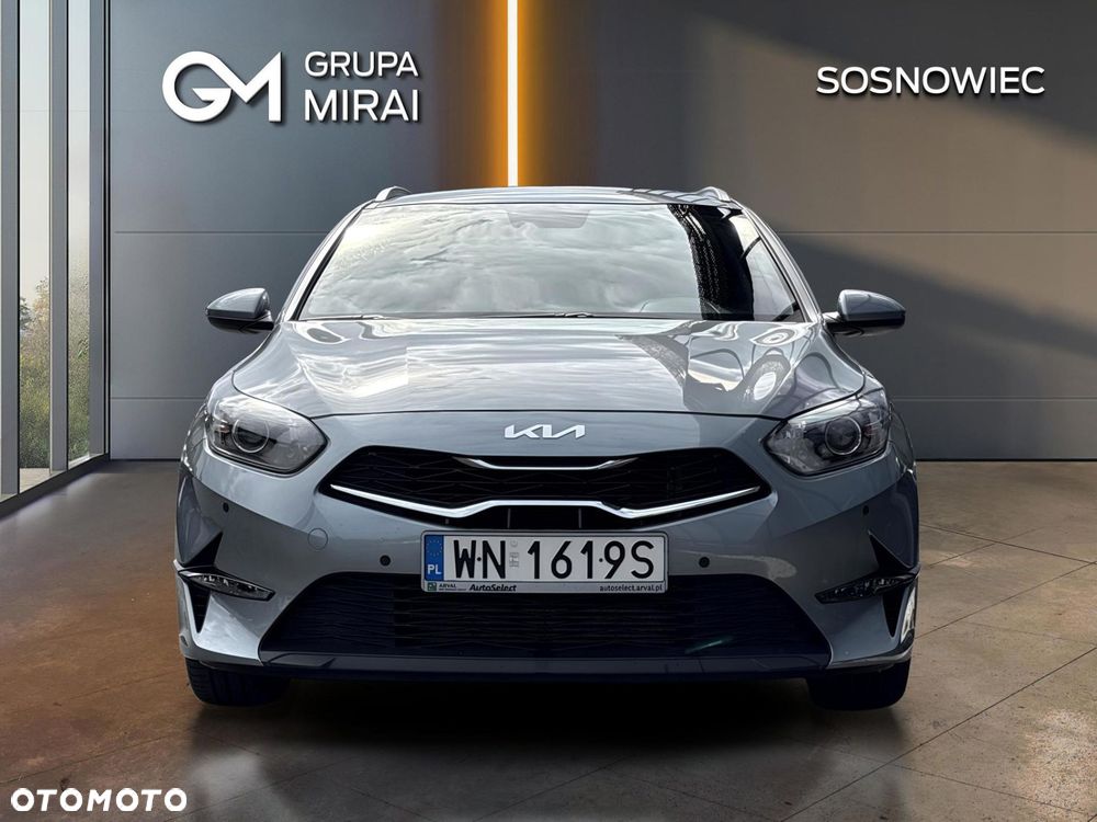 Kia Ceed - 8