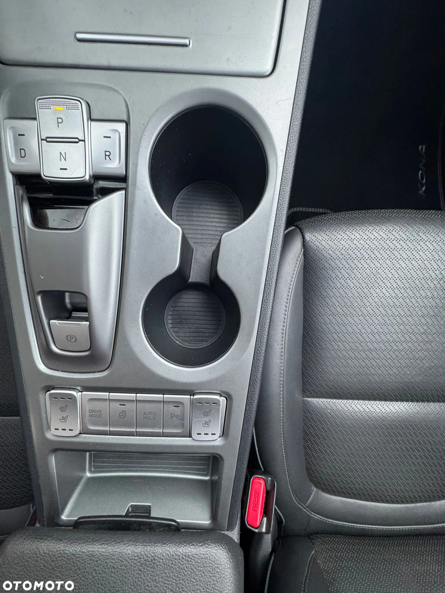 Hyundai Kona Electric 64kWh Premium - 11