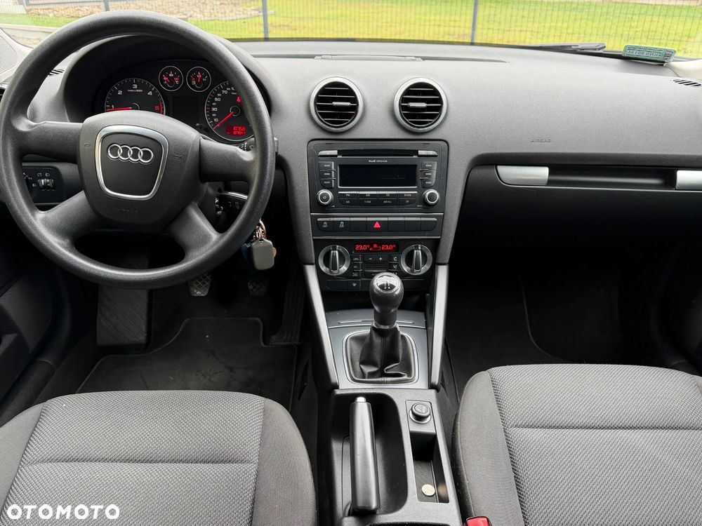 Audi A3 Sportback 1.6 TDI Ambiente - 14
