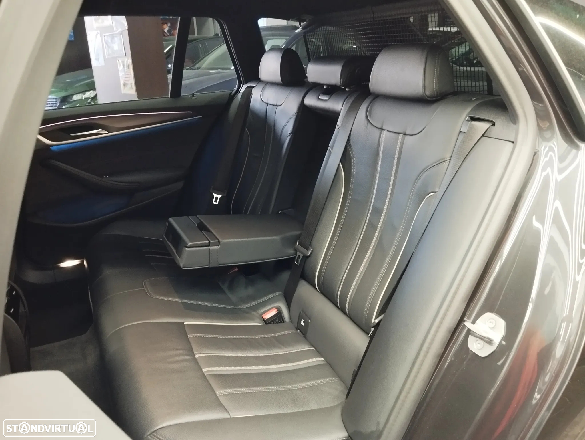 BMW 520 e Pack M - 17