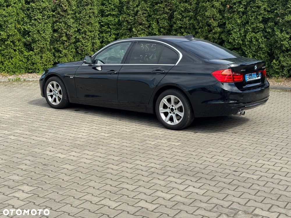 BMW Seria 3 330d xDrive Sport-Aut Luxury Line - 5