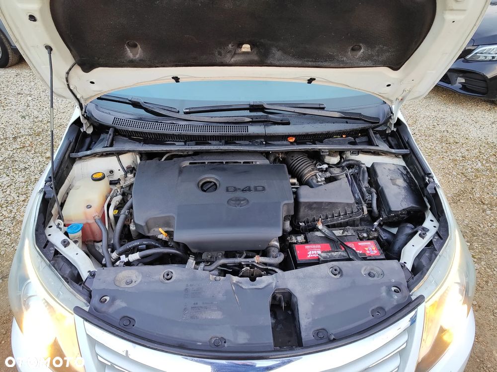 Toyota Avensis 2.2 D-4D Business Edition - 23