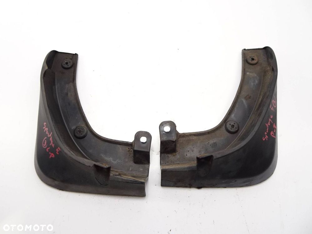 Chlapacze przód KPL. Kia Sportage II 04-10r., - 2