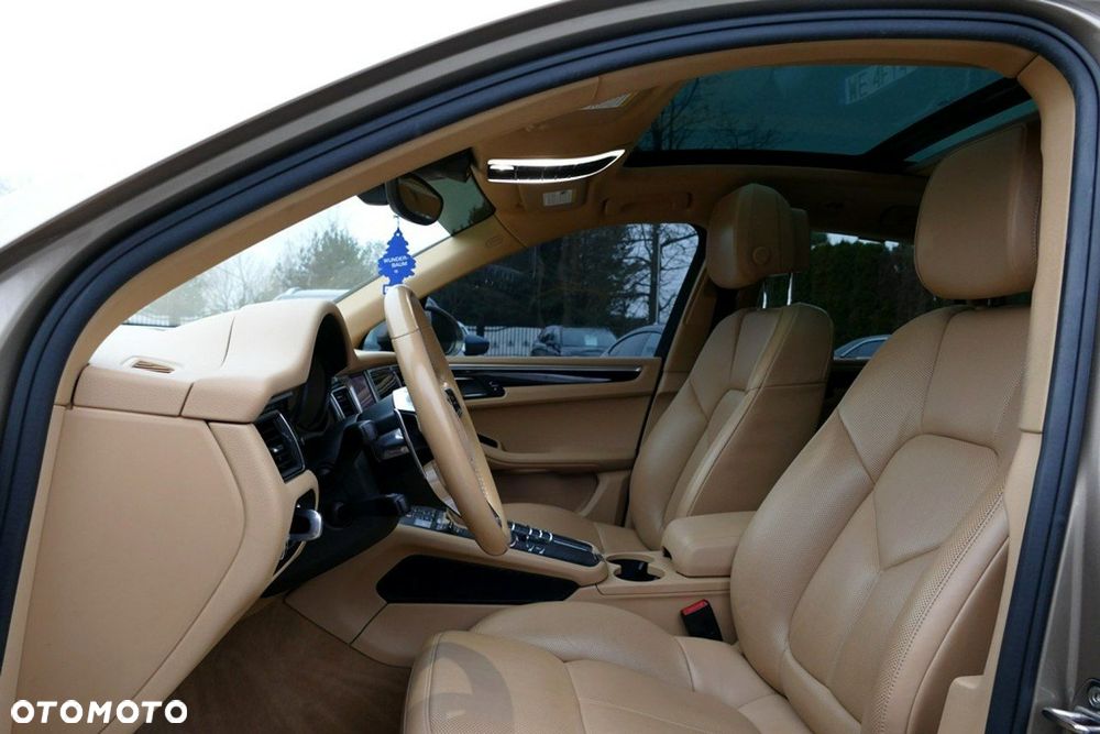 Porsche Macan S - 16