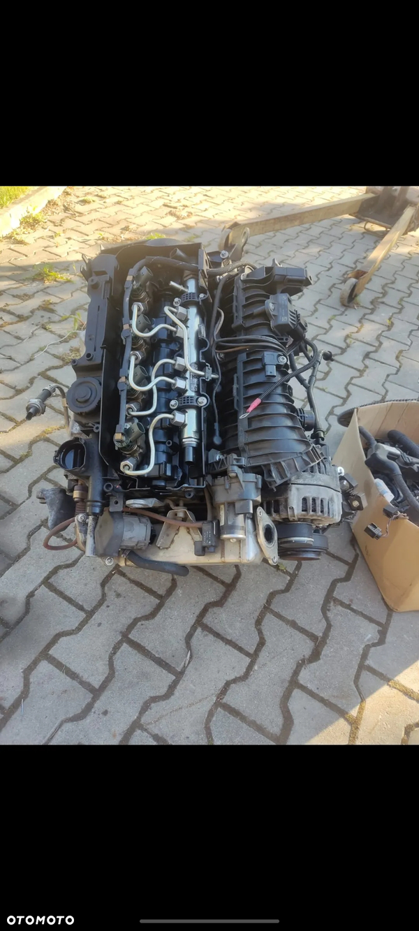 silnik BMW N47D20C kompletny uszkodzony