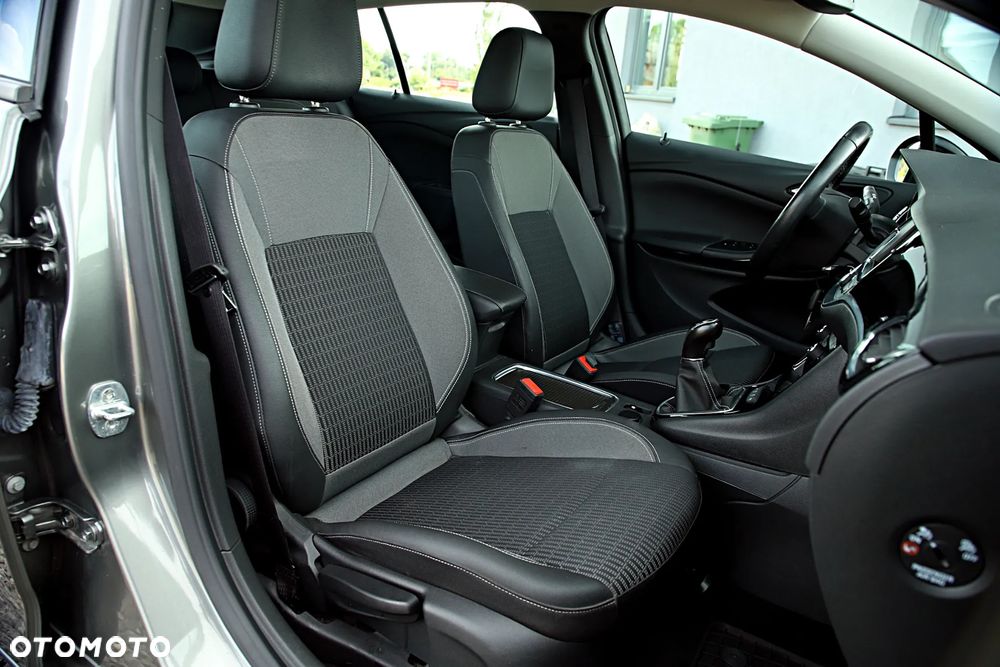 Opel Astra V 1.2 T Elegance S&S - 22