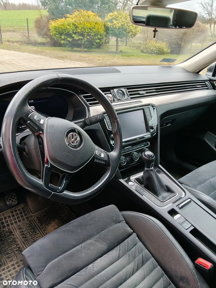 Volkswagen Passat 2.0 TDI BMT Comfortline - 11