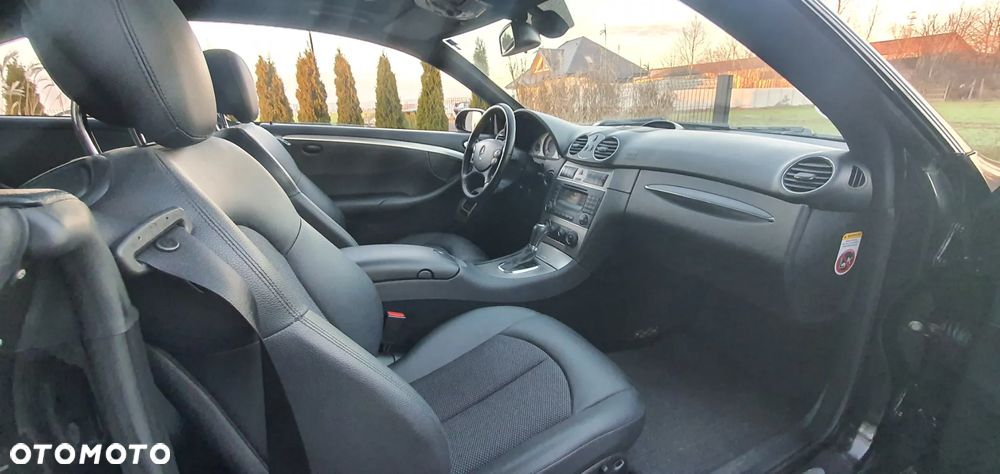 Mercedes-Benz CLK - 33