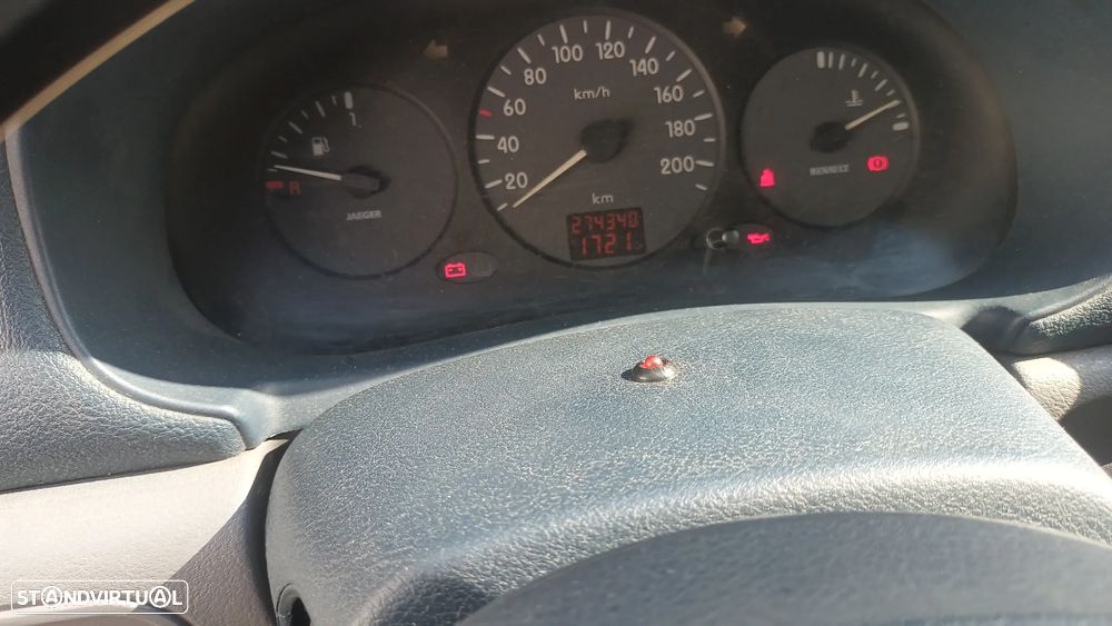 Renault Clio 1.9 D RN - 9