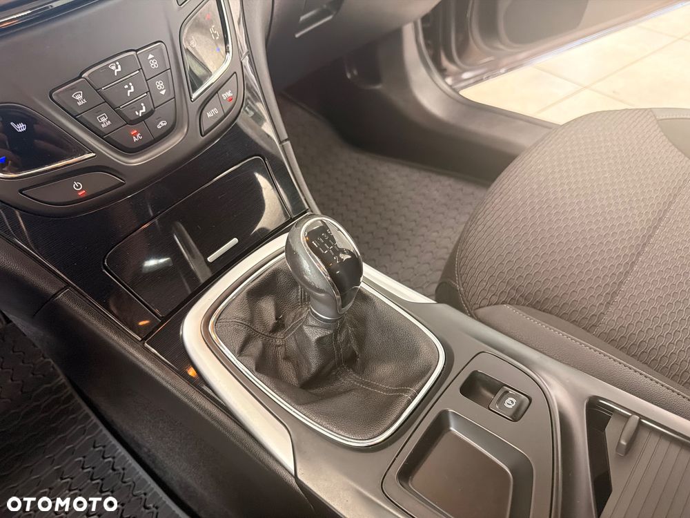 Opel Insignia - 21