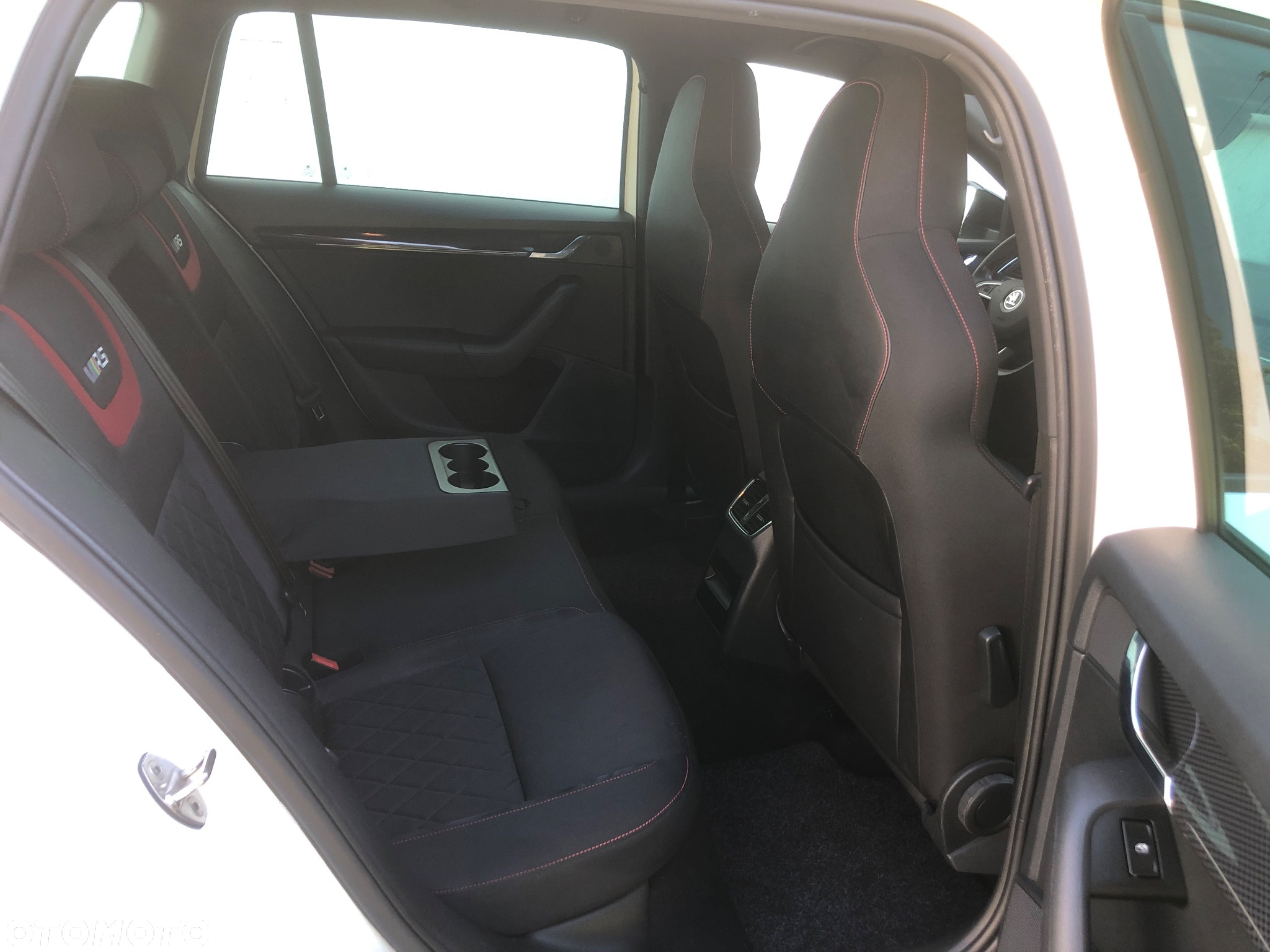 Skoda Octavia Combi 2.0 TSI RS 245 - 9