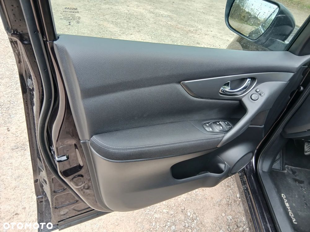 Nissan Qashqai 1.2 DIG-T 360 - 25