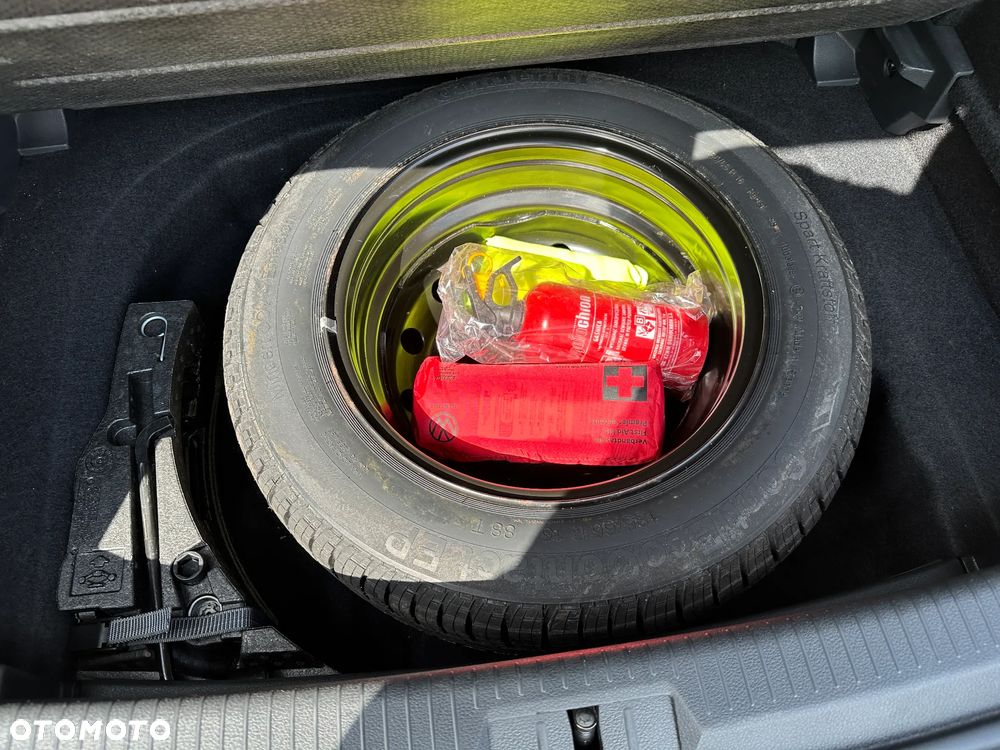 Volkswagen Golf - 29