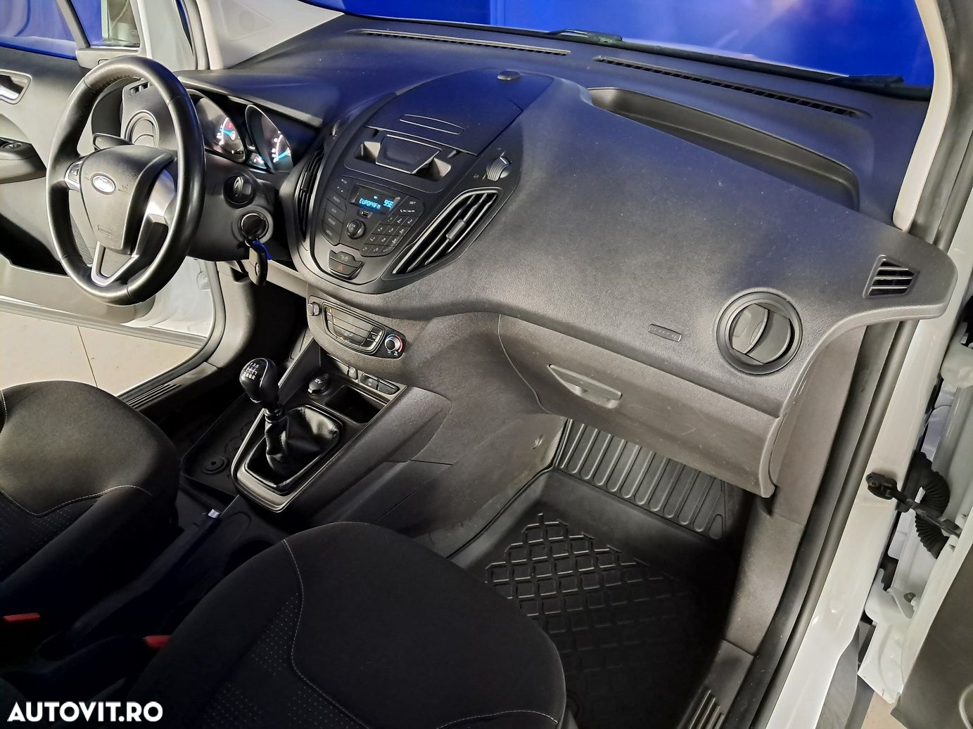 Ford Tourneo Courier - 5