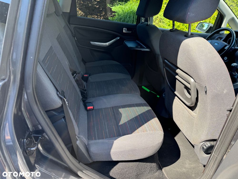 Ford C-MAX - 32