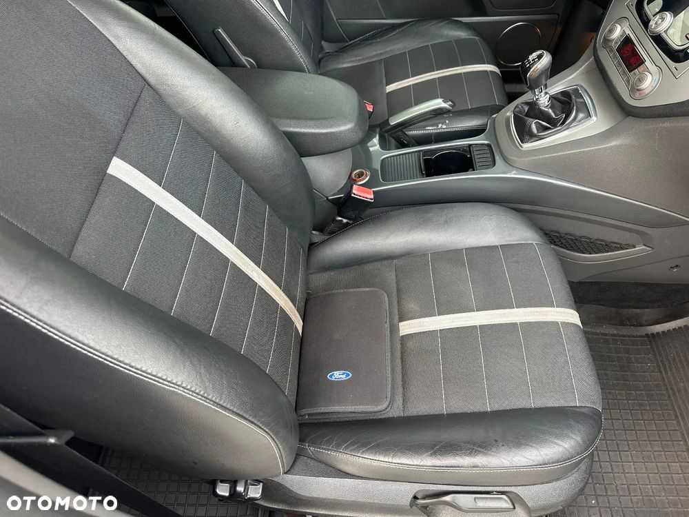 Ford Kuga 2.0 TDCi Titanium - 17