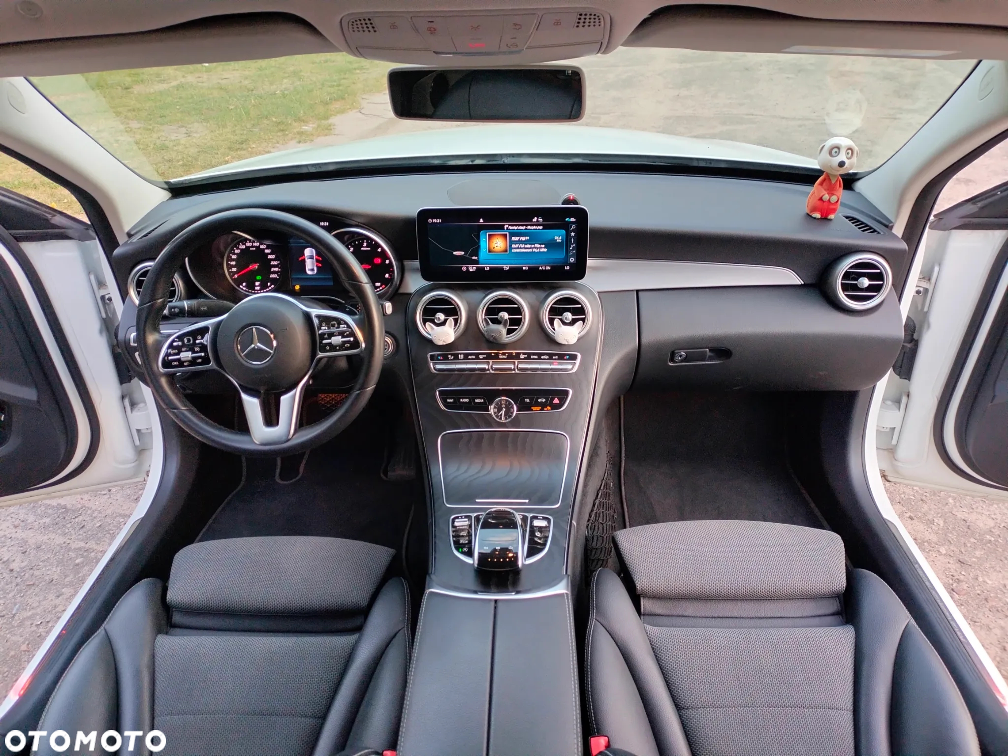 Mercedes-Benz Klasa C 220 d 9G-TRONIC - 24