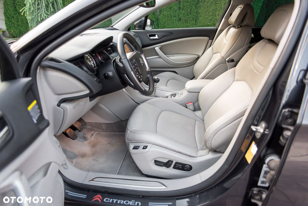 Citroën C5 HDi 135 FAP Exclusive - 14