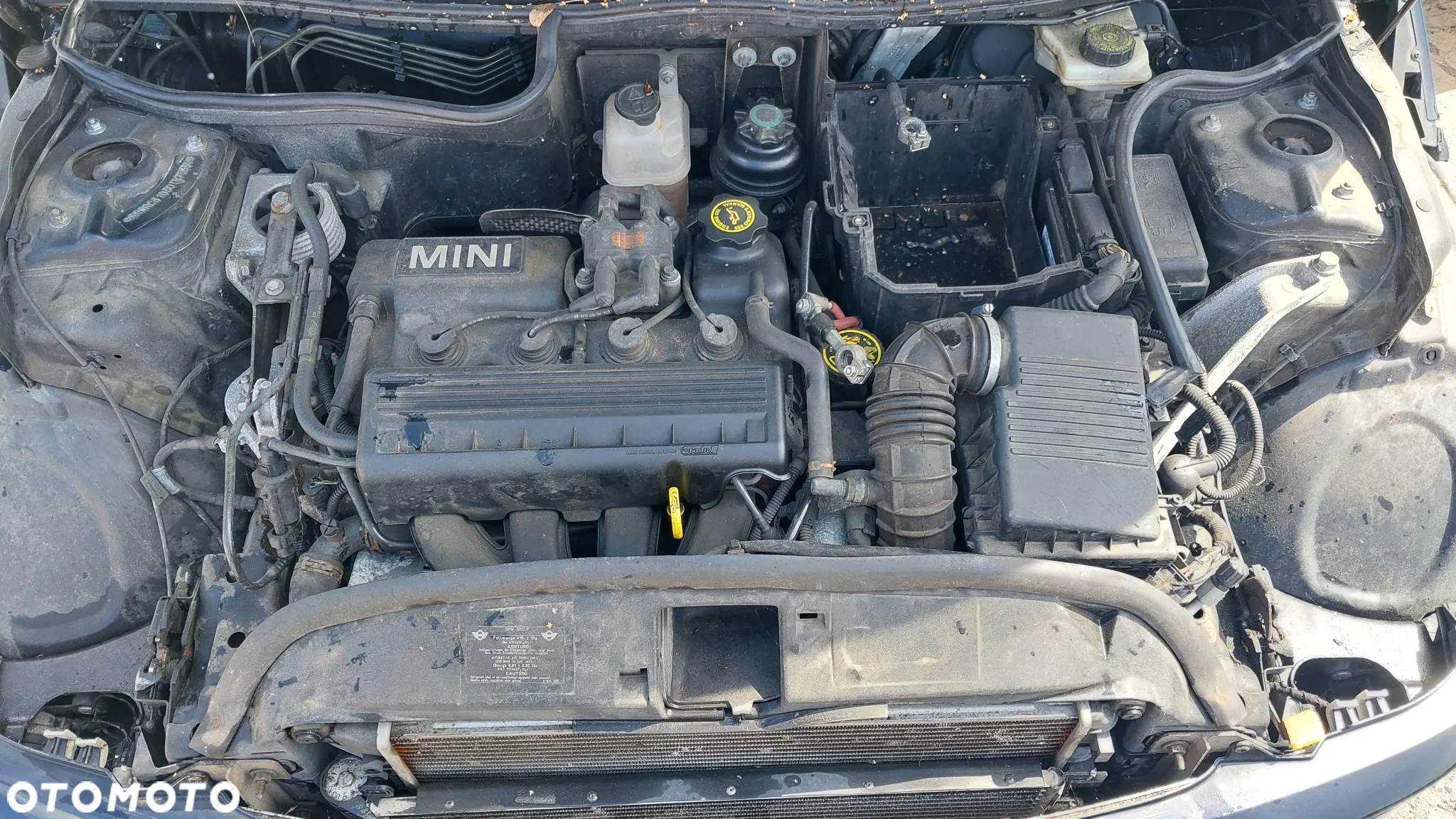 Mini Cooper I One R50 silnik 1.6 W10B16A benzyna drzwi maska zderzak cosmos black metalic 303 fotele wnętrze skóra boczki jasne skóry felgi koła szyba belka sanki lewarek konsola panel maglownica dach zamek drzwi prawy lewy przód Wszystkie części NA CZĘŚCI - 15