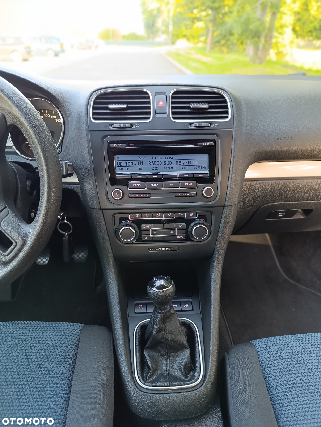 Volkswagen Golf VI 1.6 TDI BlueMot Trendline - 9