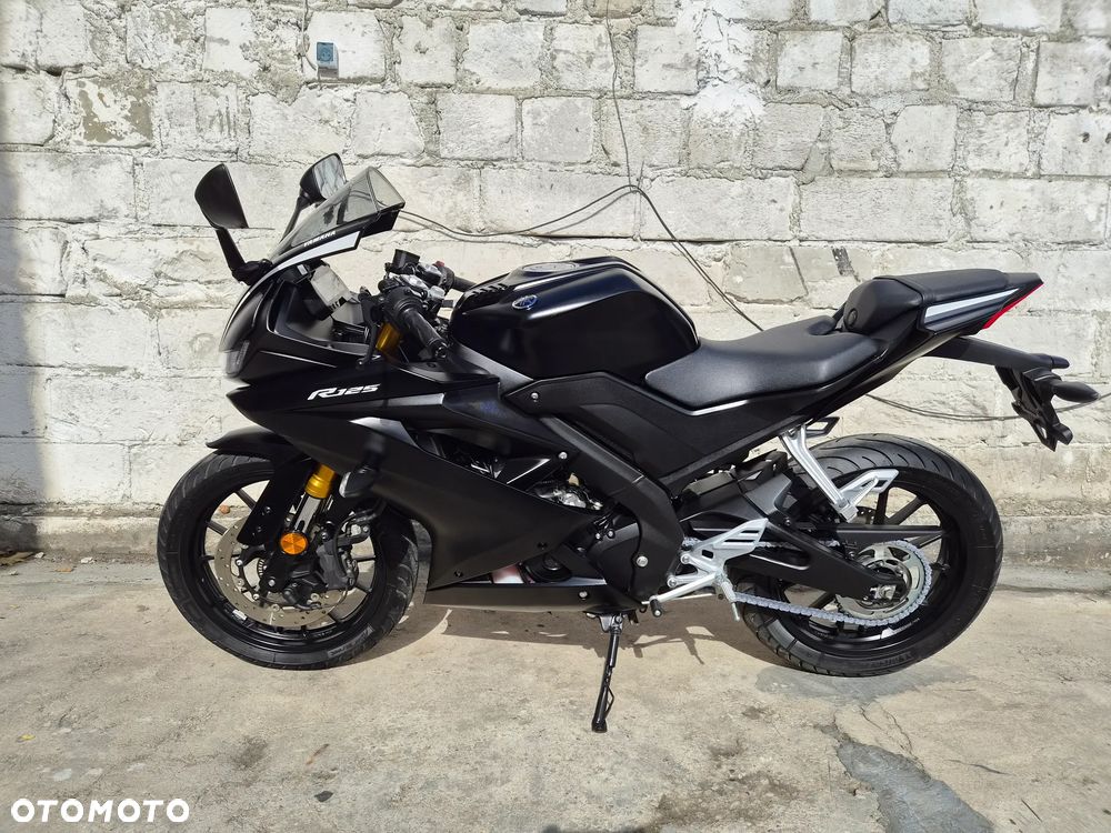 Yamaha YZF - 13