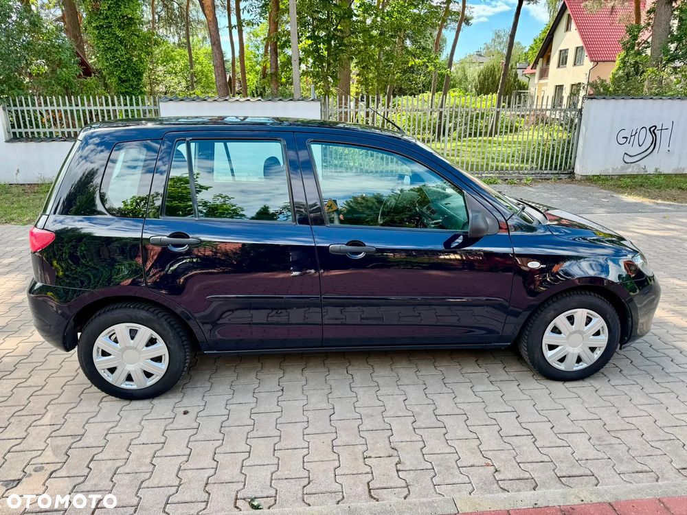 Mazda 2 - 15