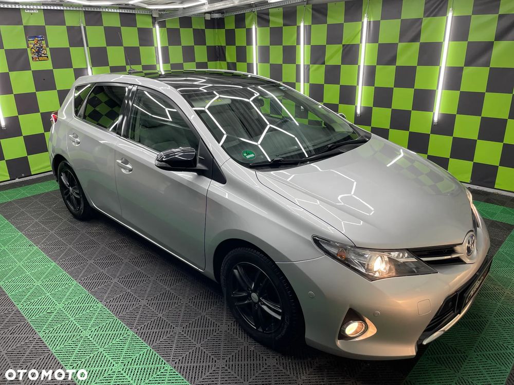 Toyota Auris - 2