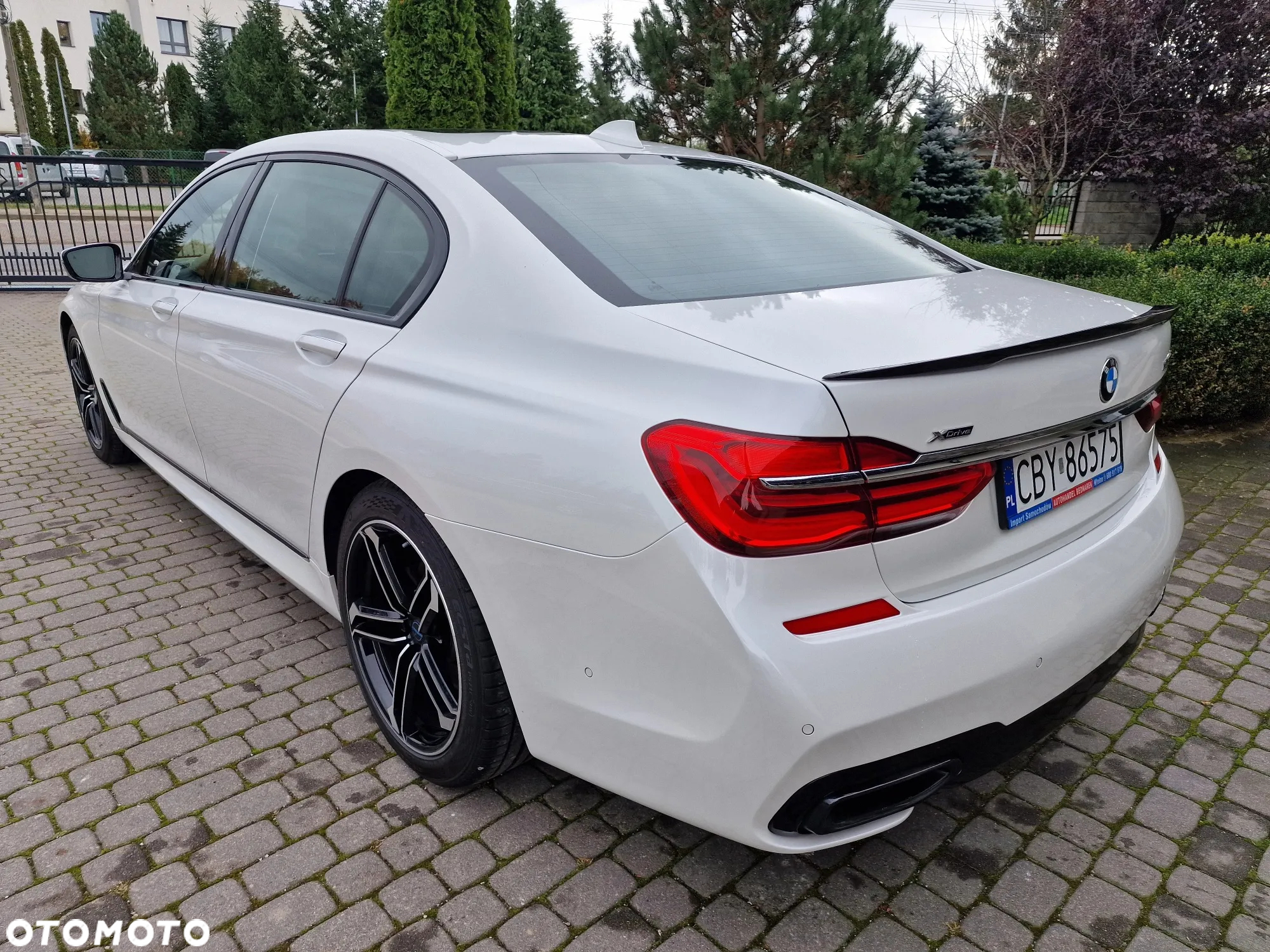BMW Seria 7 750Li xDrive - 5