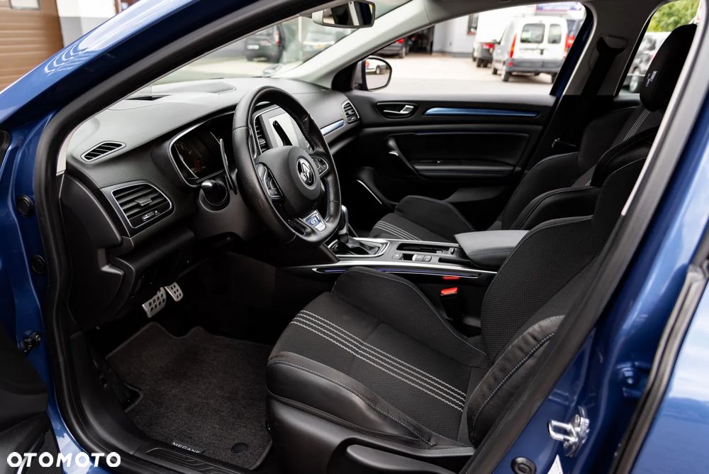 Renault Megane ENERGY TCe 205 EDC GT - 18