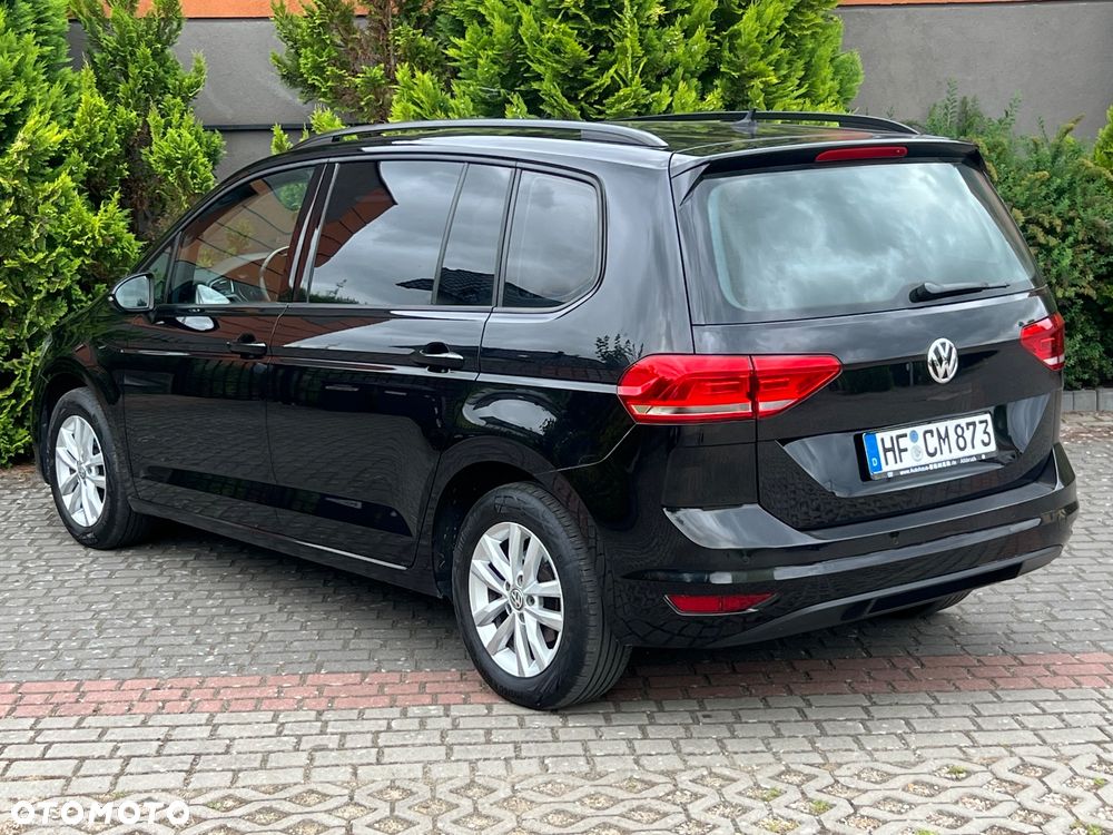 Volkswagen Touran - 15