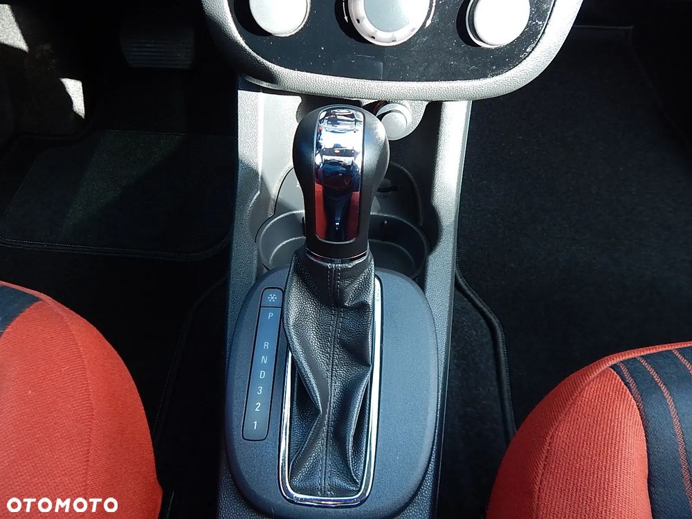 Opel Corsa 1.4 16V Cosmo - 17