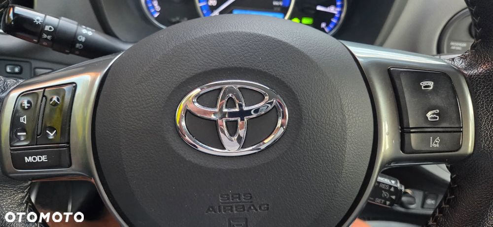 Toyota Yaris Hybrid 100 Active EU6 - 8